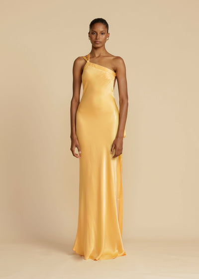 Gabriella - Asymmetrisk aftonklänning i satin