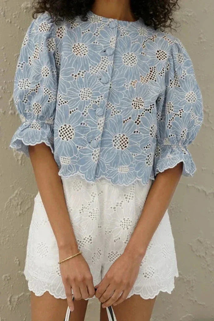 Celine - Broderad topp med blommigt mönster