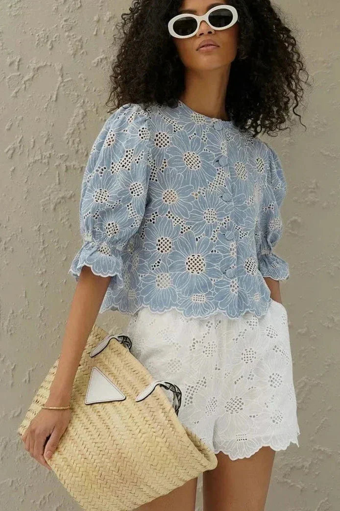 Celine - Broderad topp med blommigt mönster