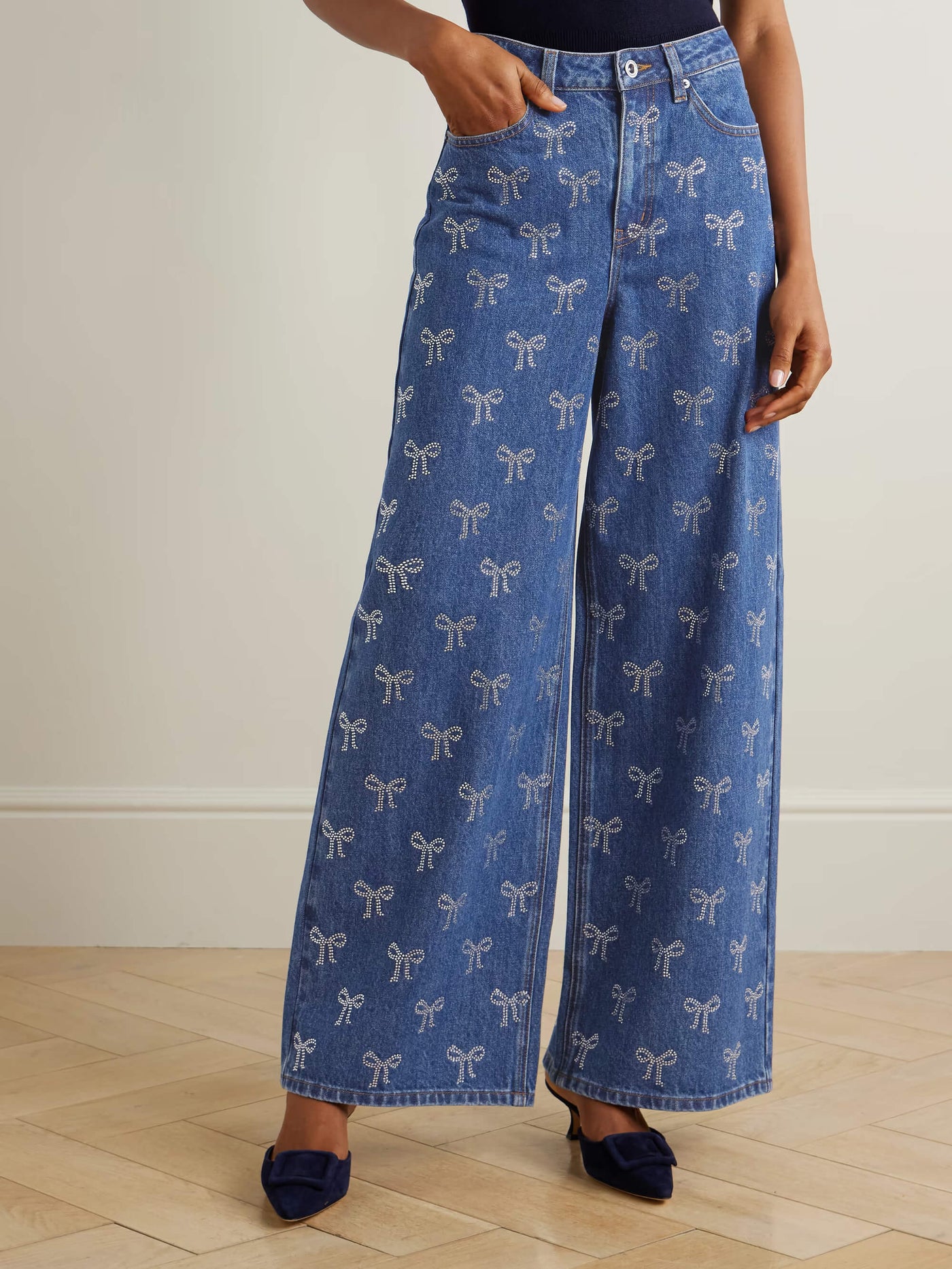 Penelope - Vida jeans med rosettmönster